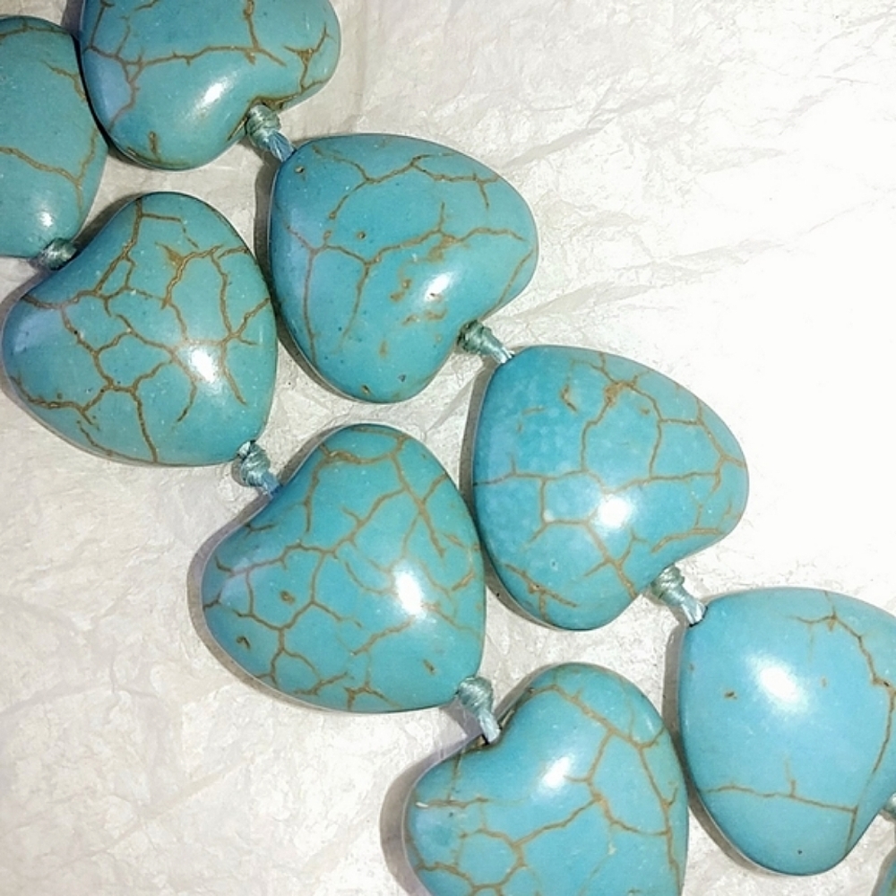 Turquoise Colored Heart Beads Necklace - 18" Long - Picture 5 of 6